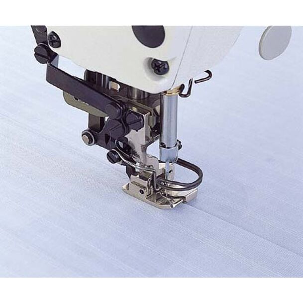 Промышленная швейная машина шагающая. Dlu 5490 Juki швейная машина. Лапка для цепного стежка Juki. Джуки с шагающей лапкой. Лапка для шагающей промышленной машинки Juki.